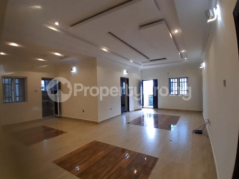 3 bedroom Flat / Apartment for rent Surulere Lagos