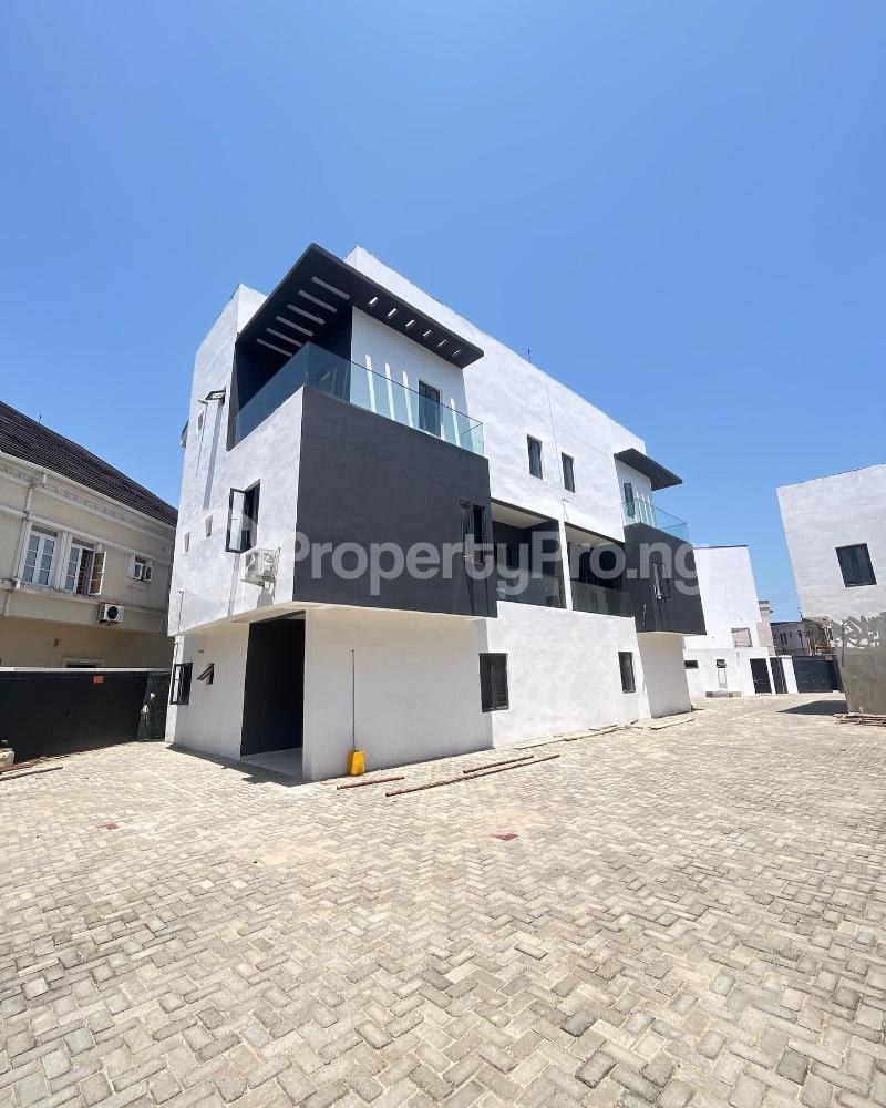 3 bedroom House for sale Ikota Lekki Lagos