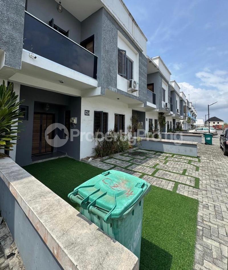 4 bedroom House for rent Abraham adesanya estate Ajah Lagos