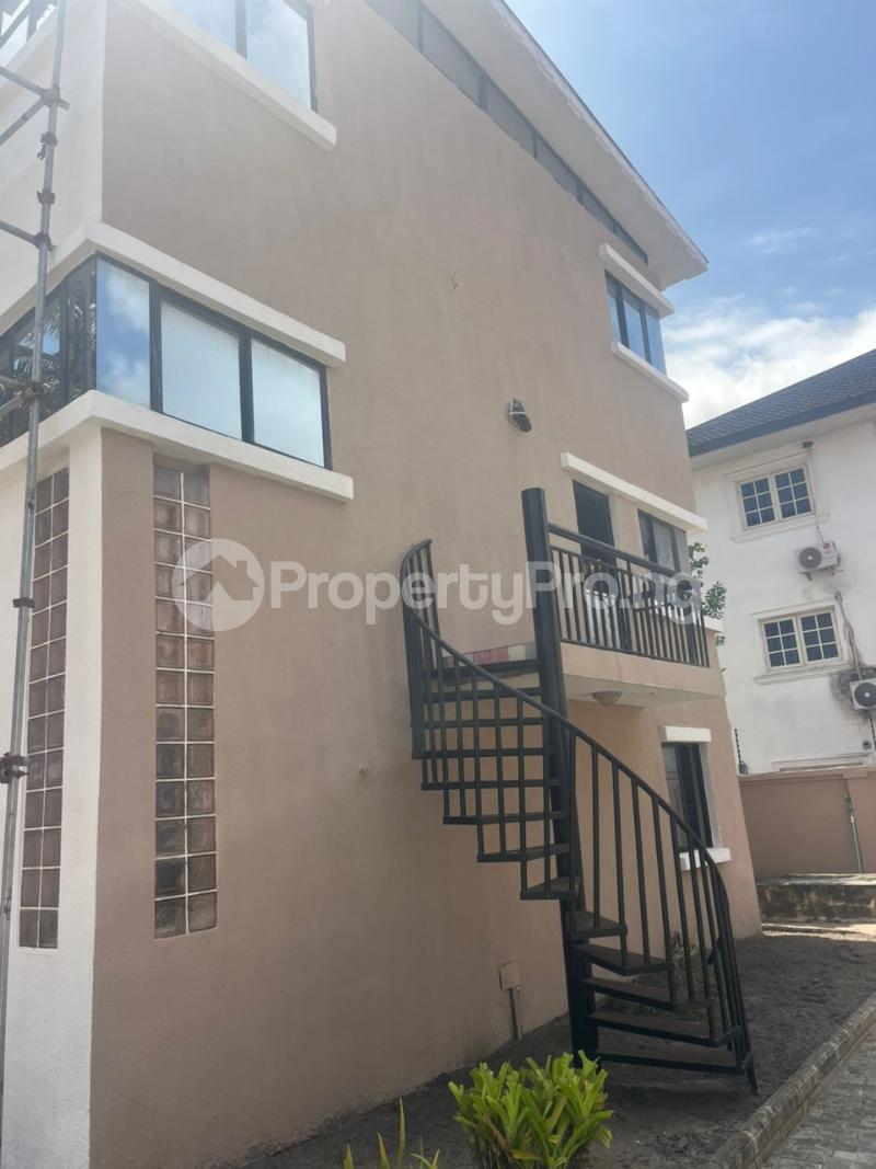 3 bedroom House for rent 5 Street Osapa london Lekki Lagos
