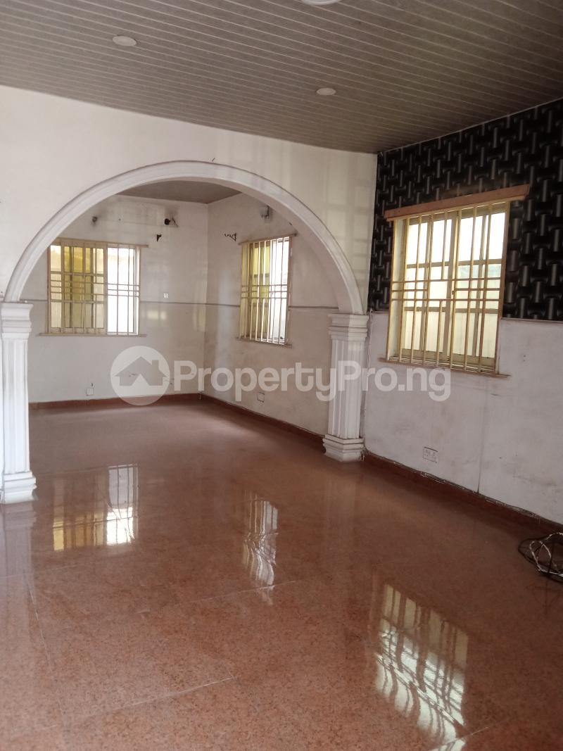 3 bedroom Flat / Apartment for rent Olatunde, Aguda Surulere Lagos