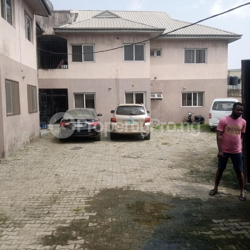 3 bedroom Flat / Apartment for rent James Island Bode Thomas Surulere Lagos - 0