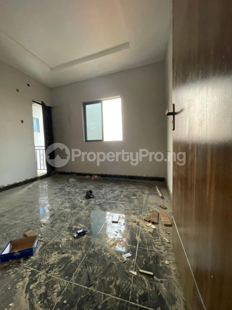 3 bedroom Flat / Apartment for sale Off Cmd Road Magodo Kosofe/Ikosi Lagos