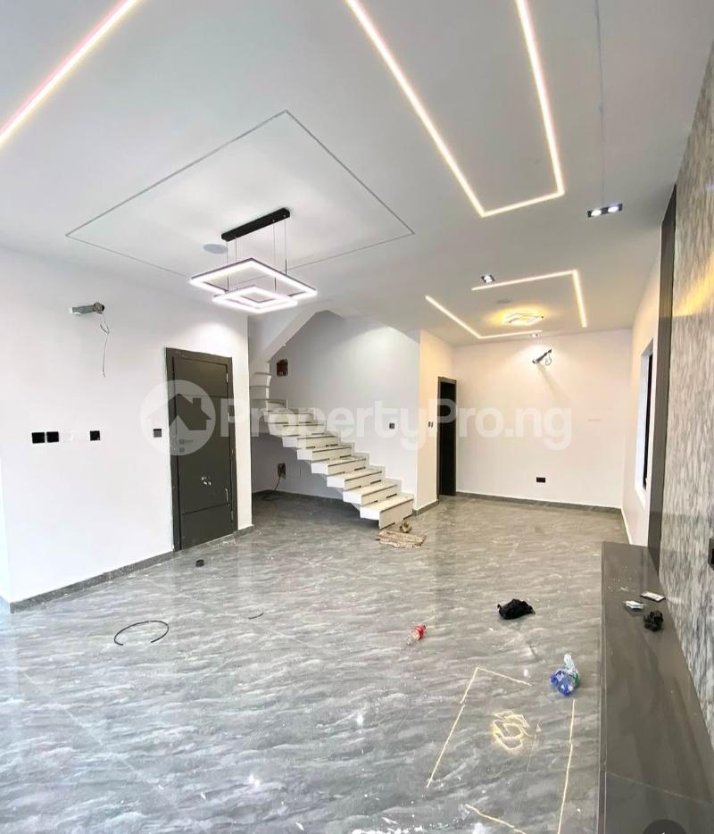 4 bedroom House for sale Orchid Road Along Lekki Expressway Lekki Lagos