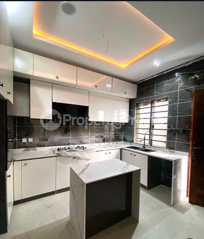 4 bedroom House for sale Orchid Road Along Lekki Expressway Lekki Lagos