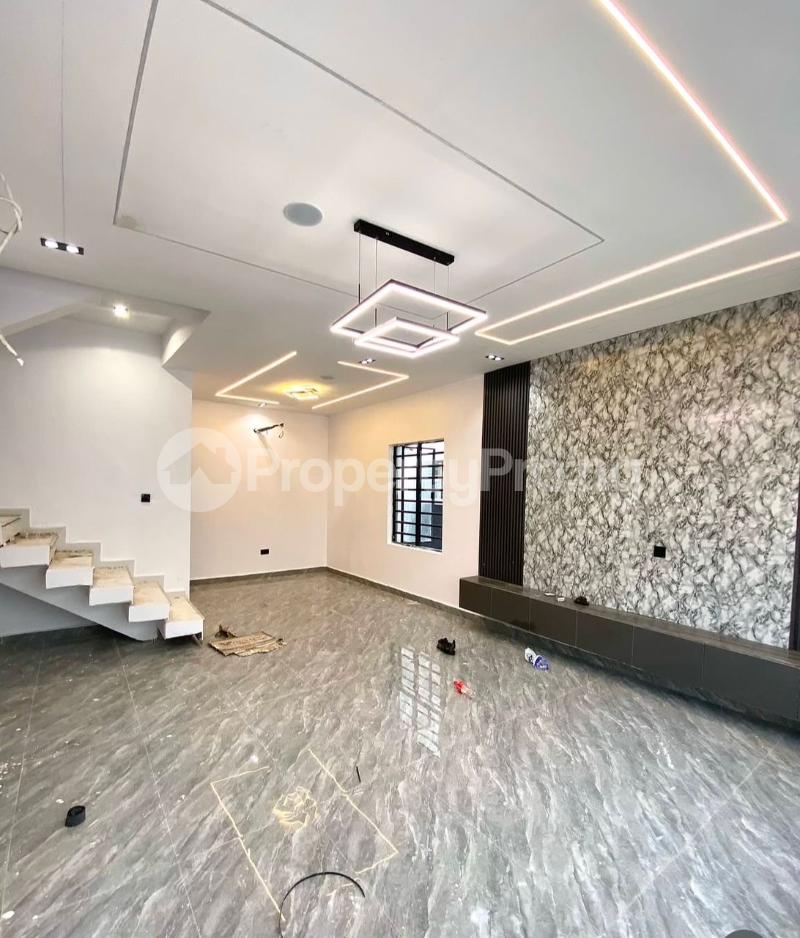 4 bedroom House for sale Orchid Road Along Lekki Expressway Lekki Lagos