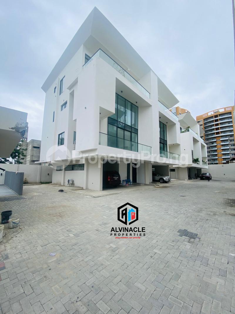 4 bedroom House for sale Ikoyi Lagos