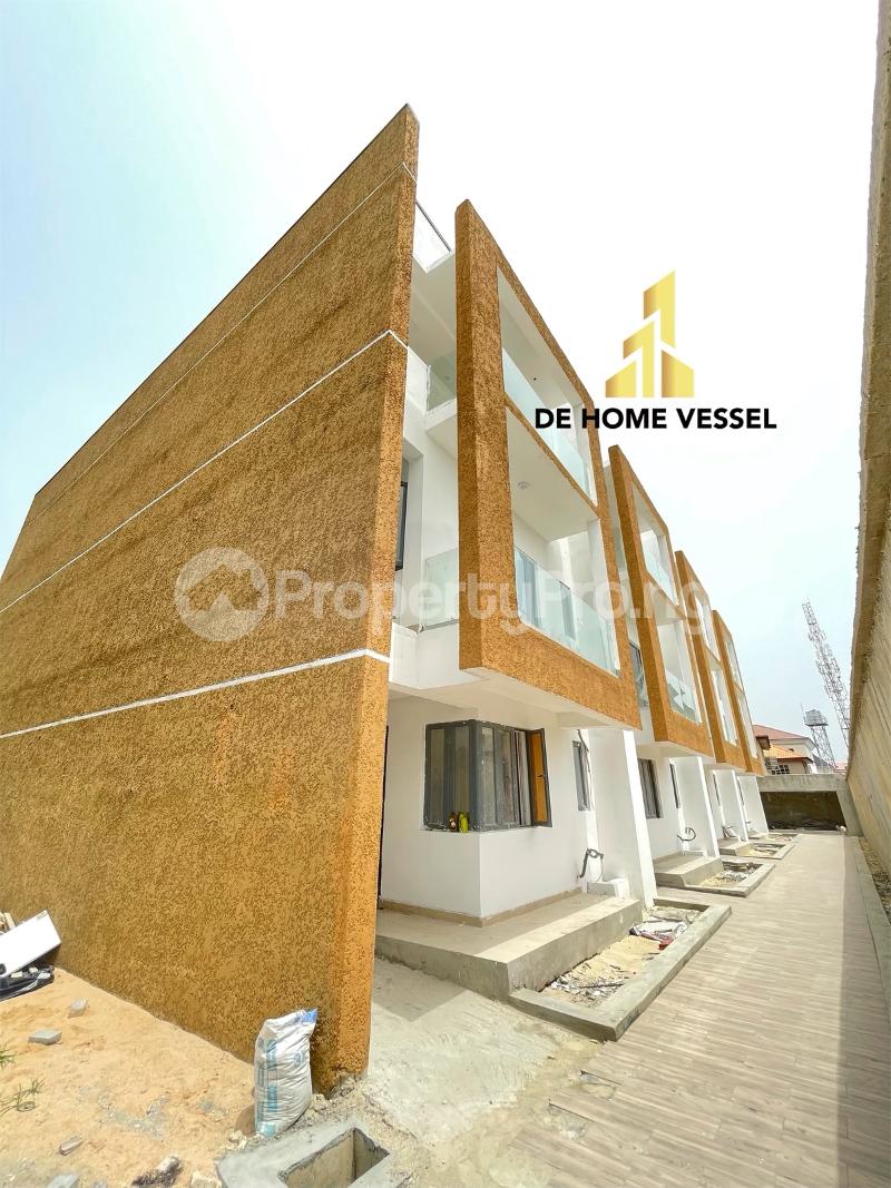 4 bedroom House for sale .. Lekki Phase 1 Lekki Lagos