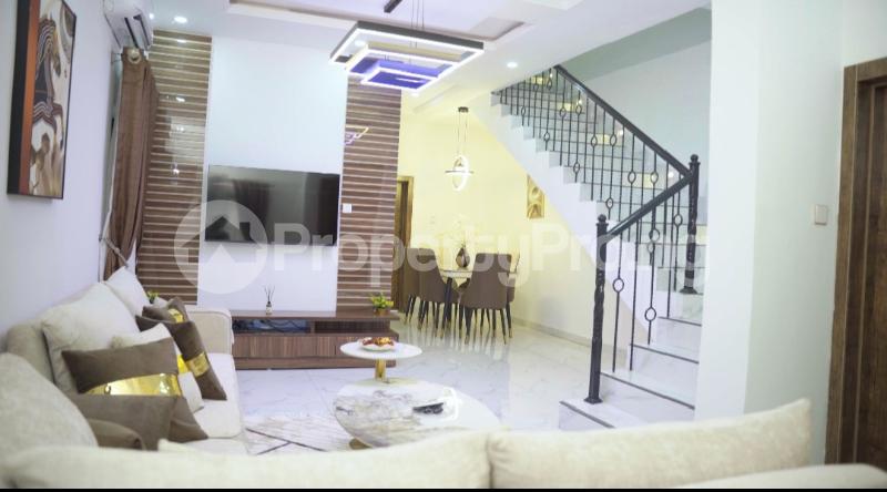 4 bedroom House for shortlet @ Wasimi Area, Maryland Lagos