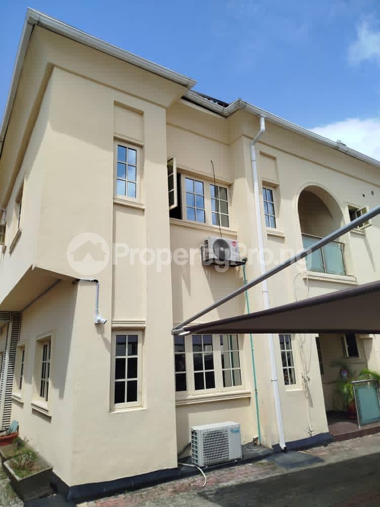 4 bedroom House for rent Admiralty Road Lekki Lagos