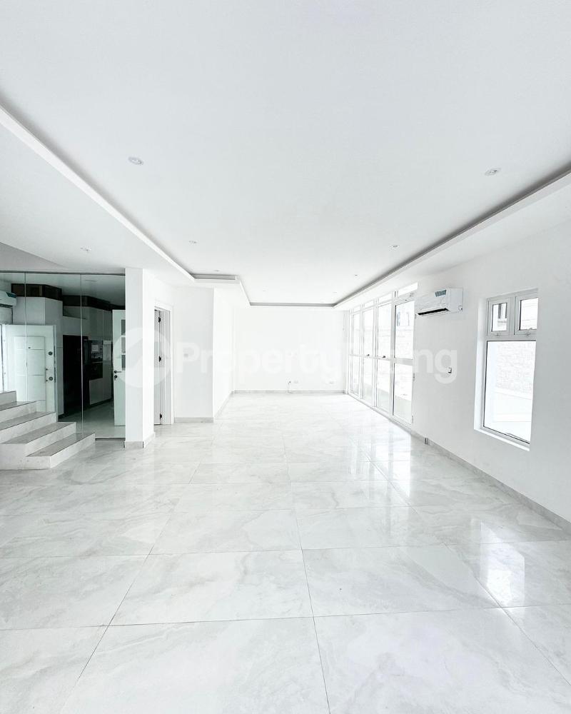 4 bedroom House for sale Banana Island Ikoyi Lagos