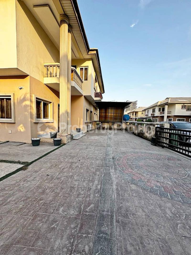 4 bedroom House for rent ONIRU Victoria Island Lagos