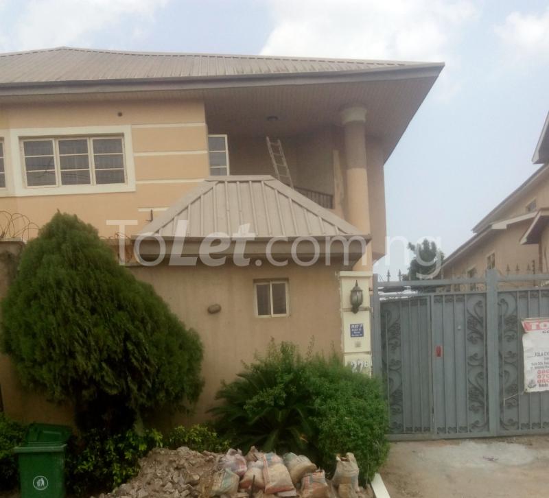 4 bedroom House for rent 27b Tokunbo Macauley Street, Magodo Kosofe/Ikosi Lagos