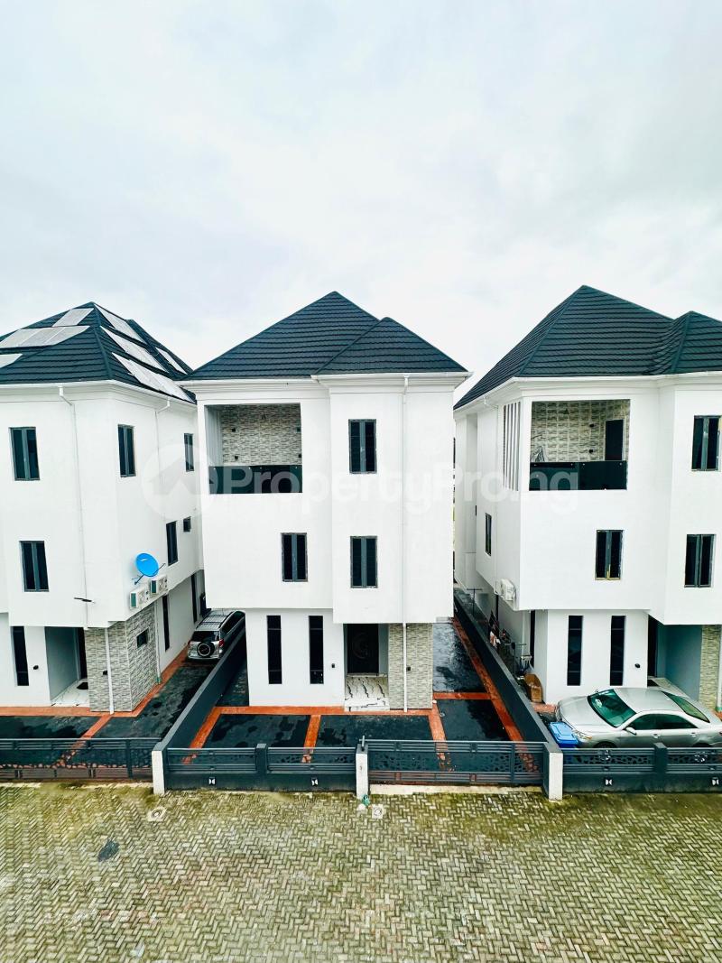 4 bedroom House for sale Amuwo Odofin Lagos