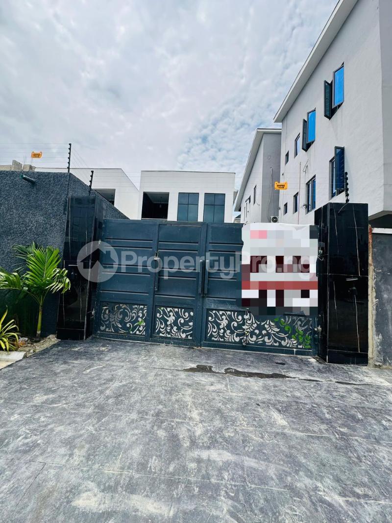 4 bedroom House for sale Ologolo Lekki Lagos