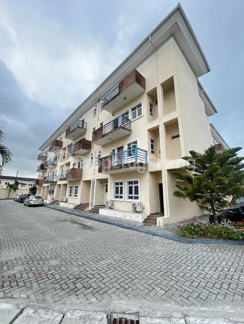 4 bedroom House for rent Ologolo Lekki Lagos