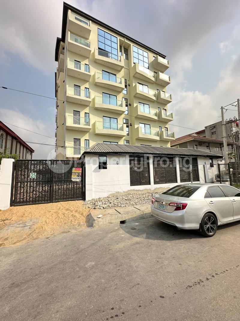 4 bedroom Flat / Apartment for sale ONIRU Victoria Island Lagos