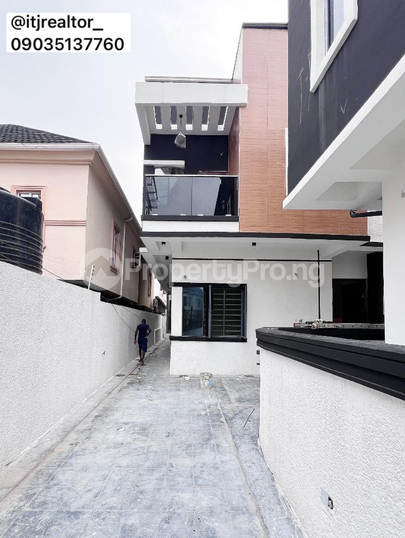 4 bedroom House for sale chevron Lekki Lagos