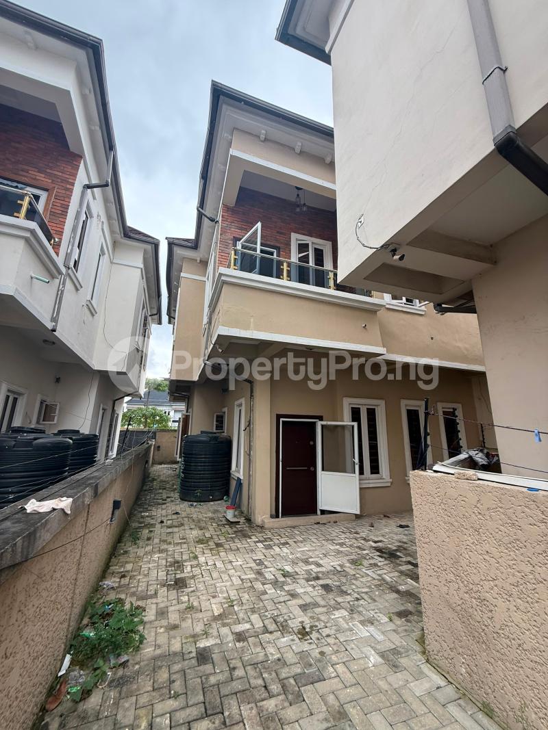 4 bedroom House for sale Chevron Chevron Lekki Lagos