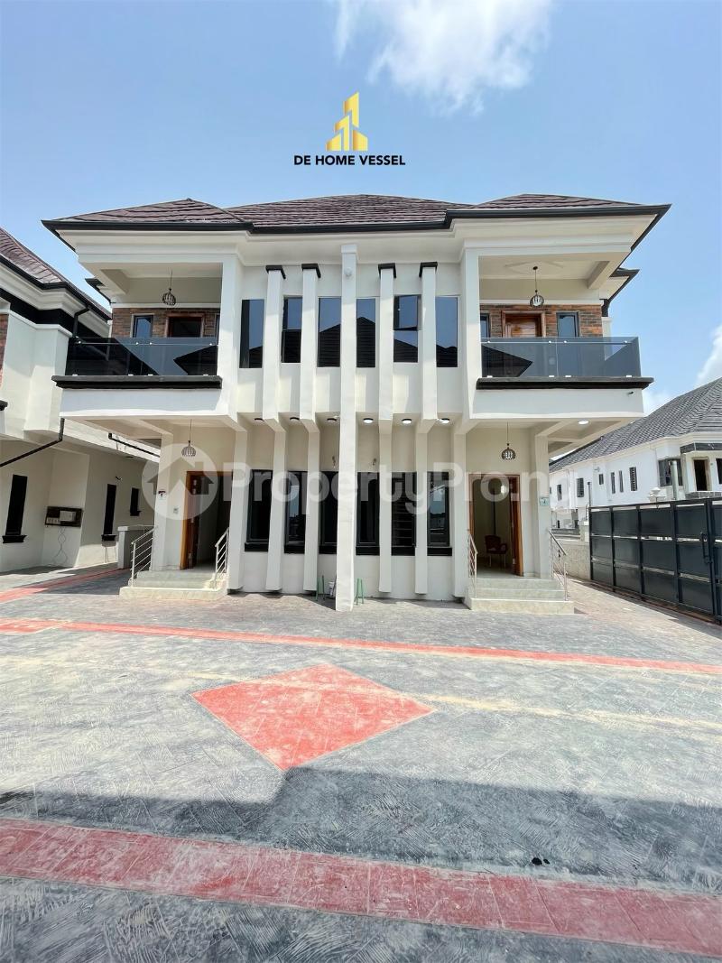 4 bedroom House for sale 2nd Toll Gate Lekki Lagos