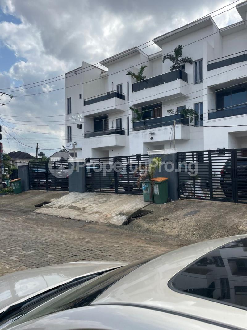 4 bedroom House for sale Arowojobe Estate Mende Maryland Lagos