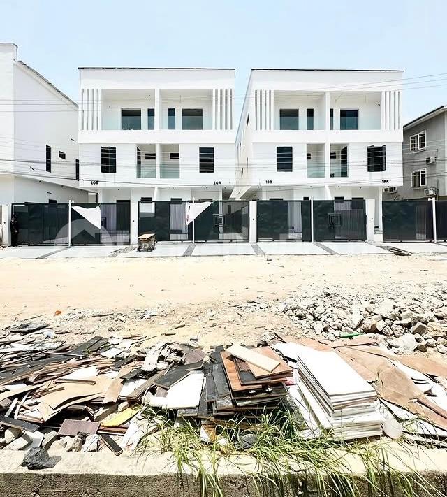 4 bedroom House for sale Osapa london Lekki Lagos