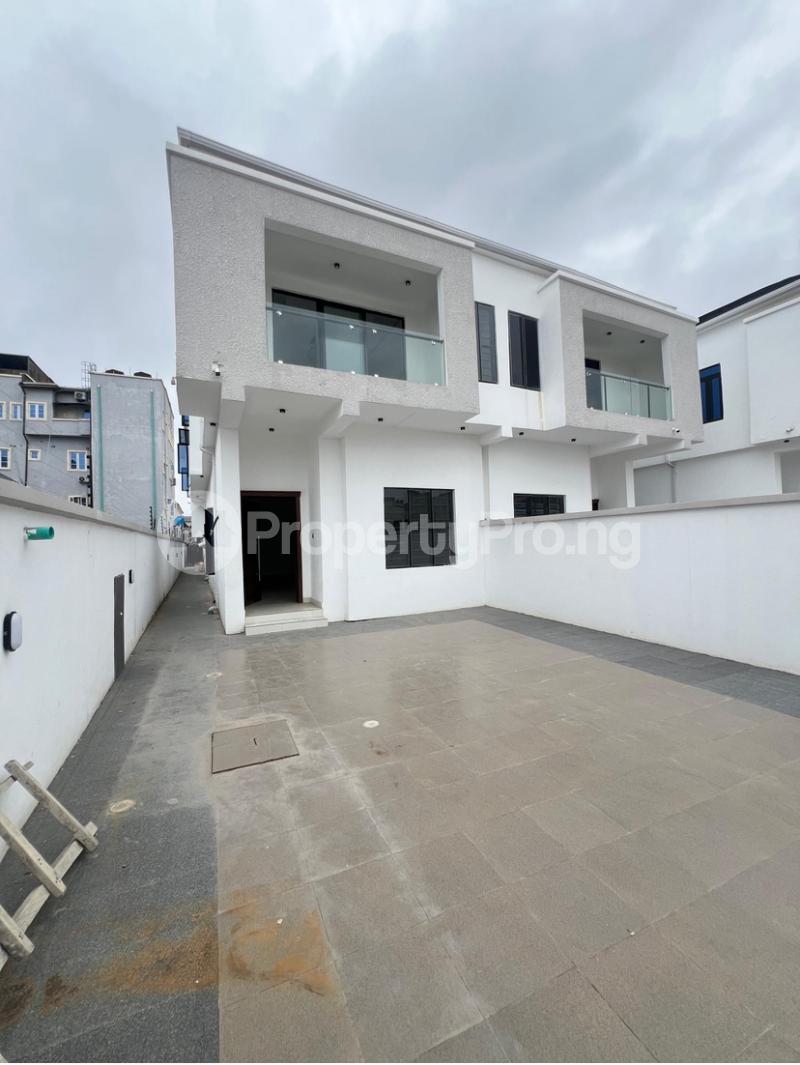4 bedroom House for sale Ologolo Lekki Lagos