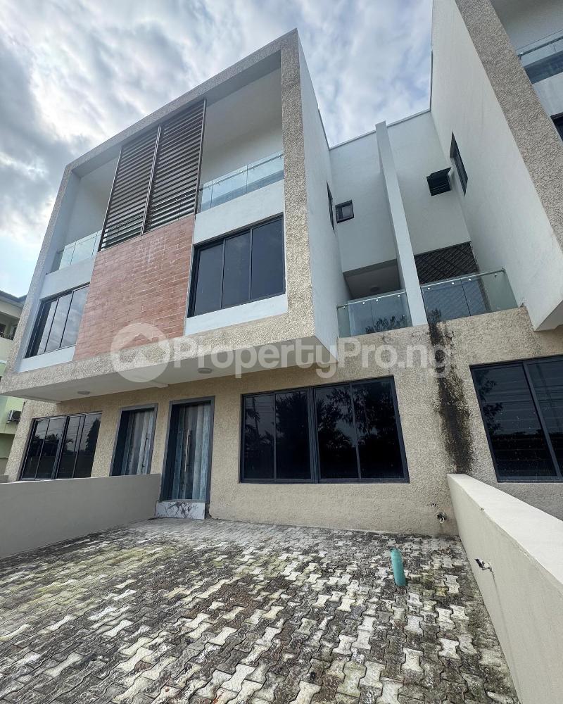 4 bedroom House for sale Ikate Lekki Lagos
