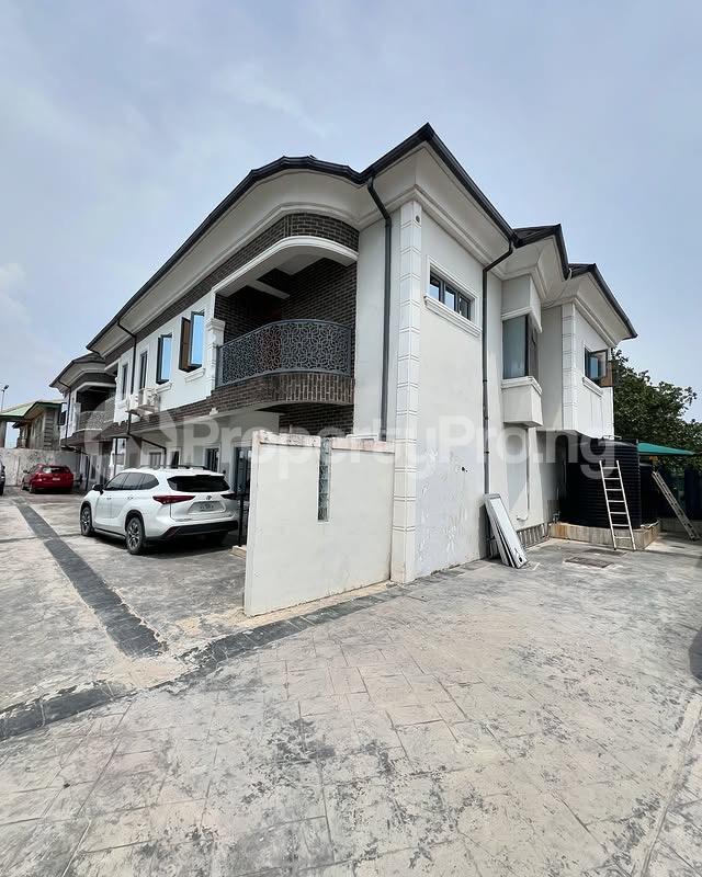 4 bedroom House for rent New Road, Lekki Lagos