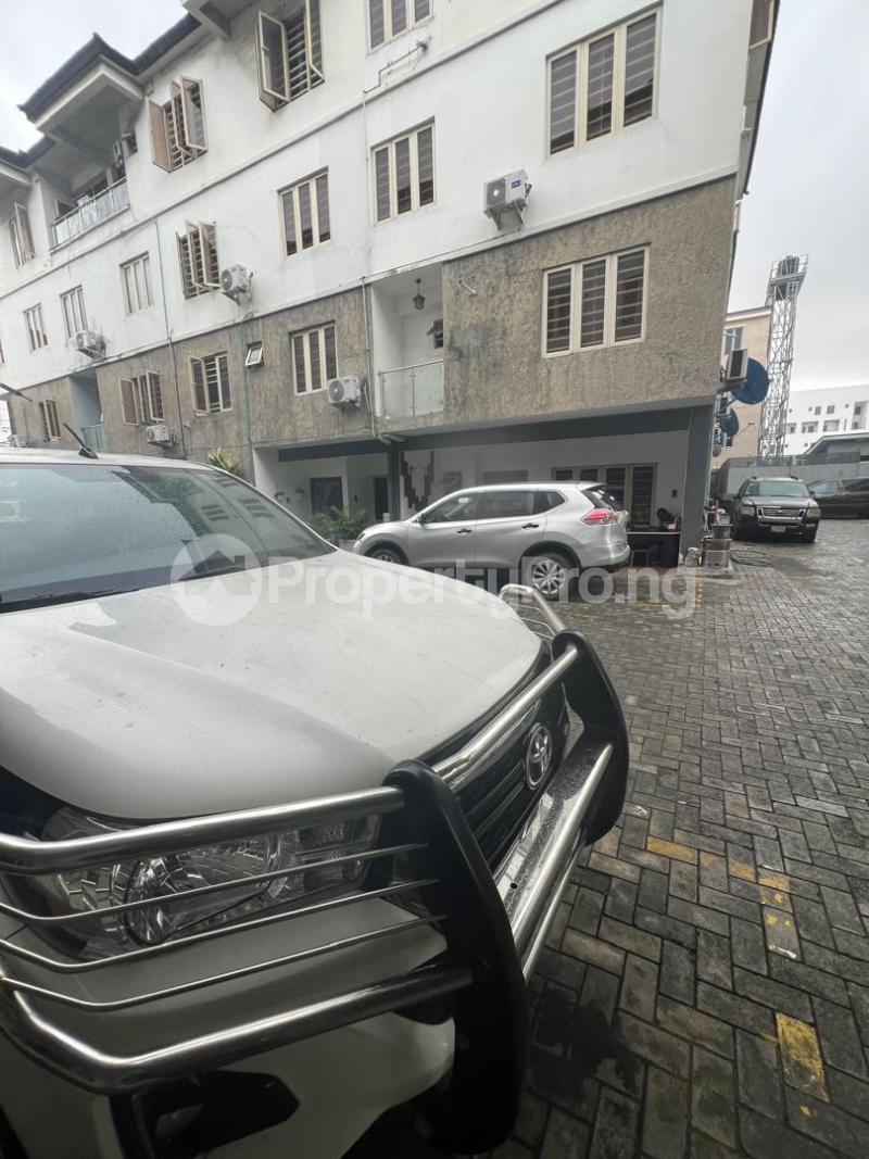 4 bedroom House for sale Olaleye Estate Iponri Surulere Lagos