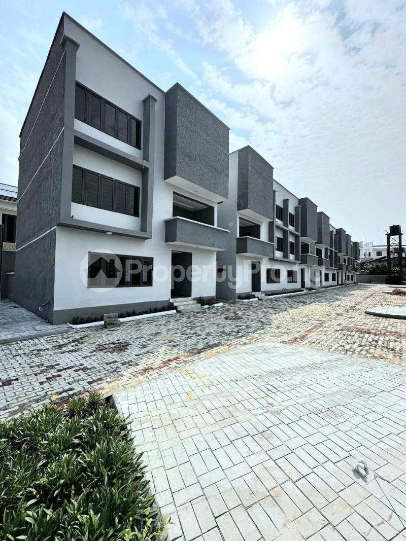 4 bedroom House for rent Ologolo Lekki Lagos