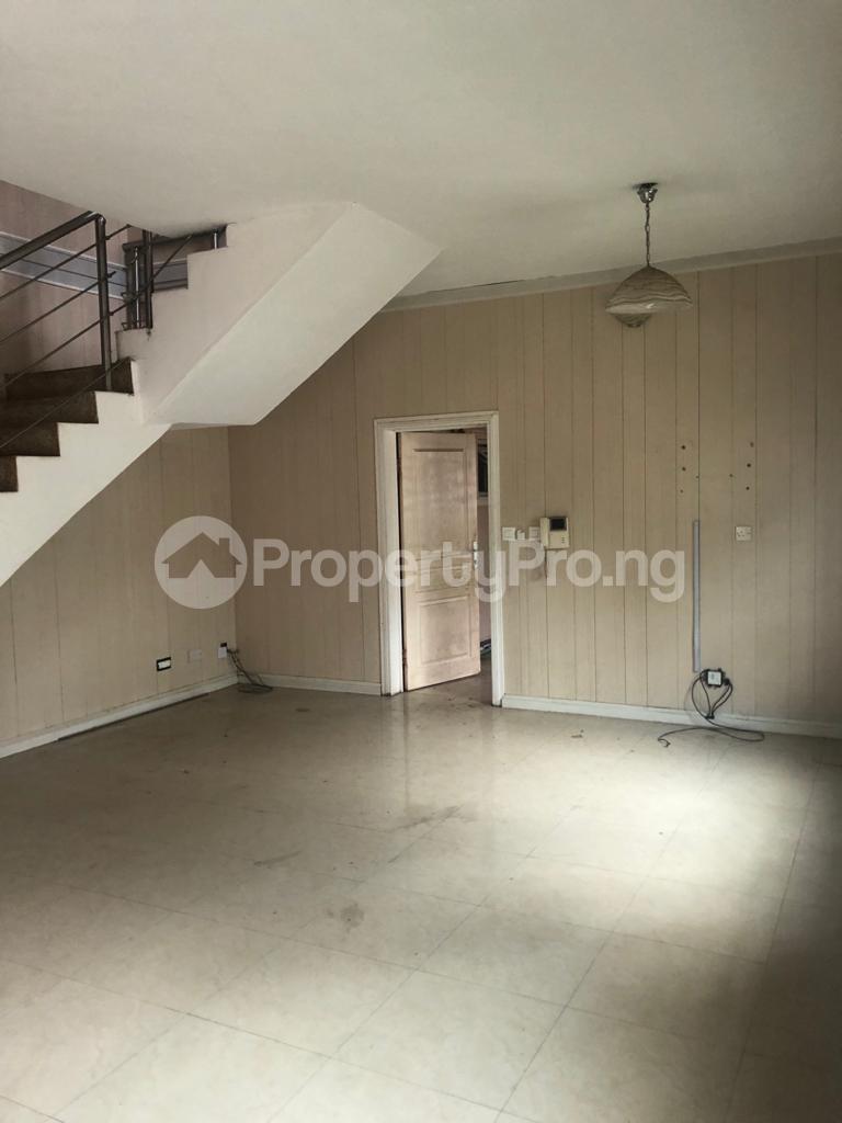 4 bedroom House for rent Yaba Gra, Lagos. Yaba Lagos