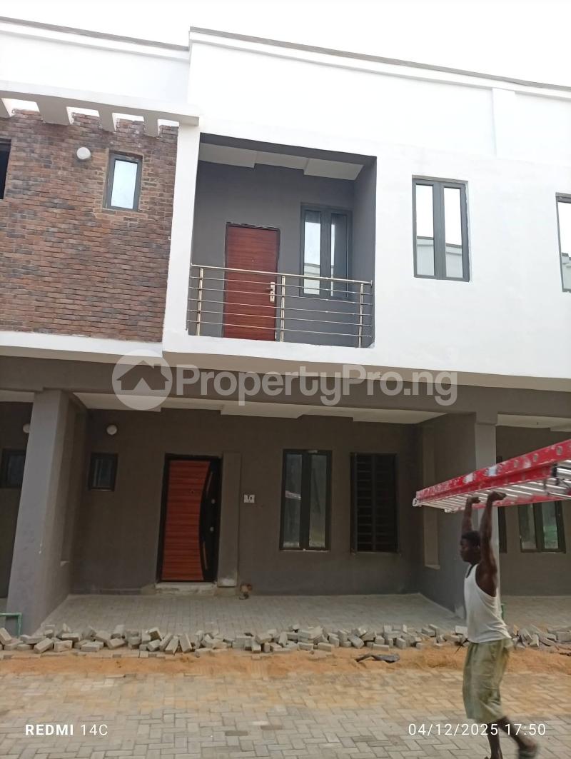 4 bedroom House for sale Abraham Adesanya, Ajah Lagos
