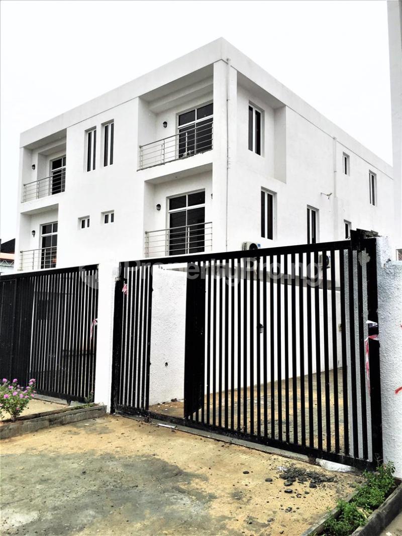 4 bedroom House for sale E Ikate Lekki Lagos
