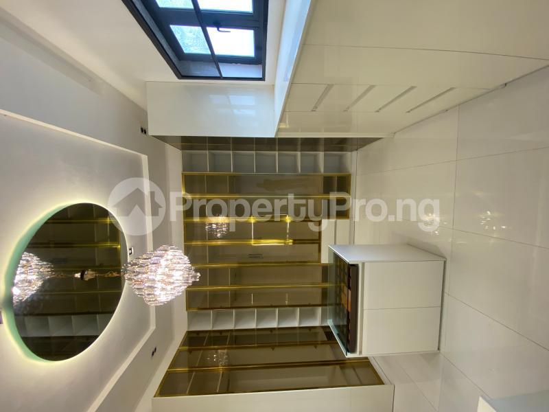 5 bedroom House for sale Pinnock Beach Osapa london Lekki Lagos