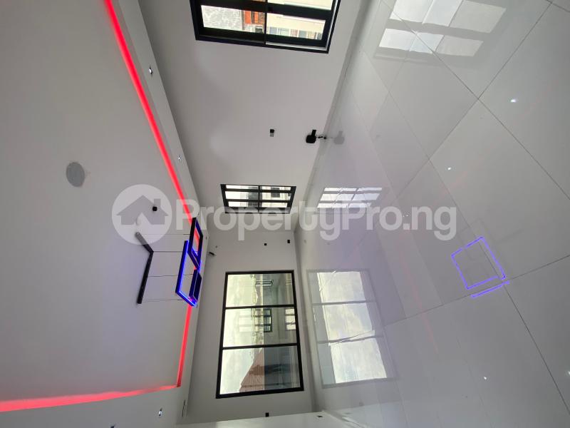 5 bedroom House for sale Pinnock Beach Osapa london Lekki Lagos