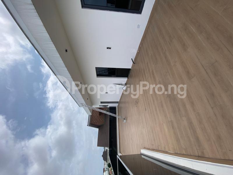 5 bedroom House for sale Pinnock Beach Osapa london Lekki Lagos