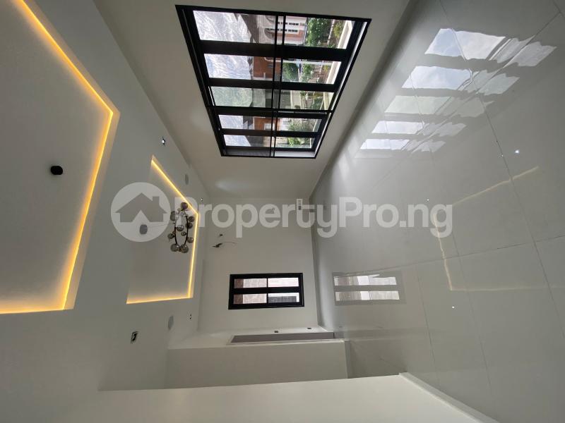 5 bedroom House for sale Pinnock Beach Osapa london Lekki Lagos