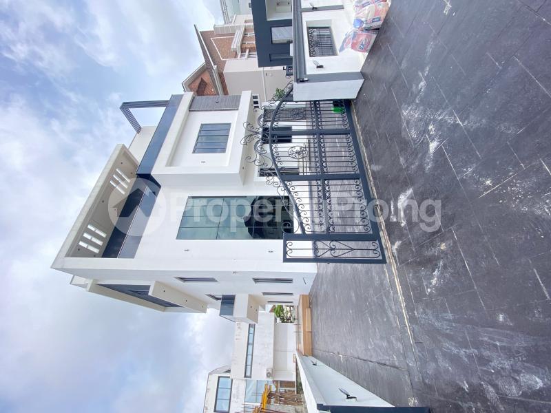 5 bedroom House for sale Pinnock Beach Osapa london Lekki Lagos