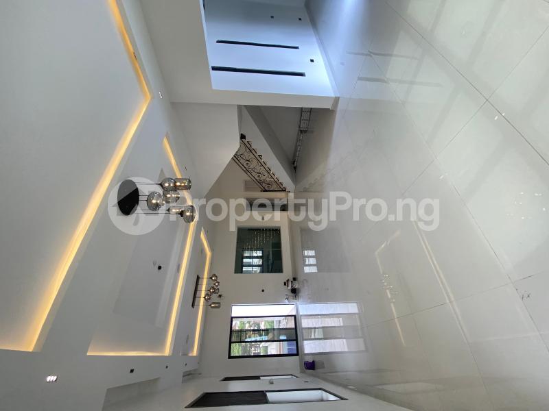 5 bedroom House for sale Pinnock Beach Osapa london Lekki Lagos