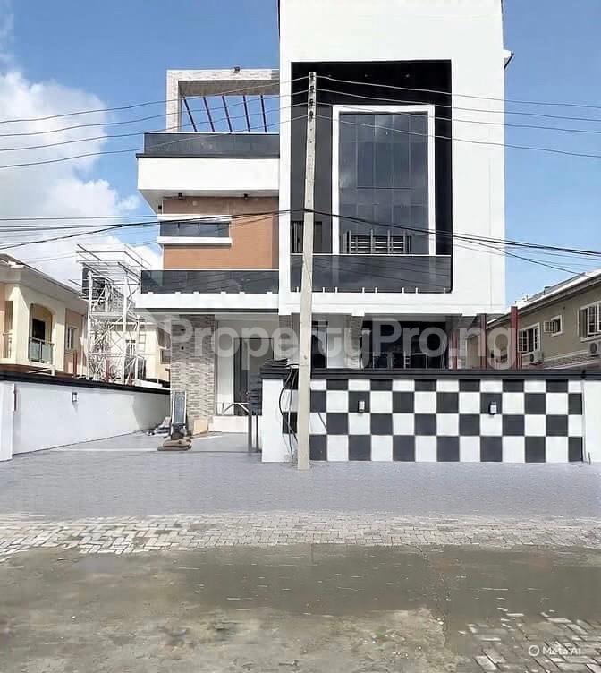 5 bedroom House for sale chevron Lekki Lagos