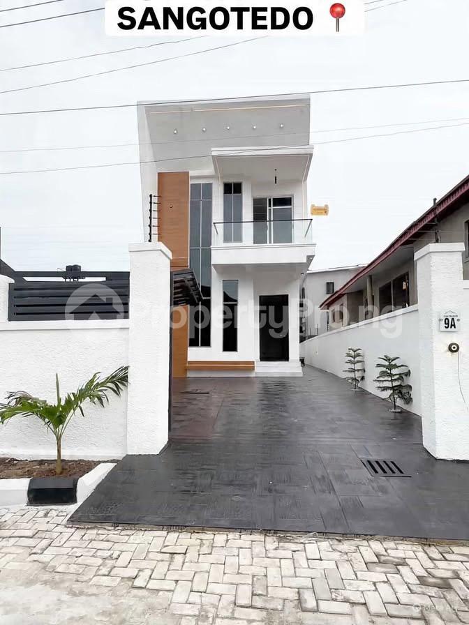 5 bedroom House for sale Sangotedo Ajah Lagos