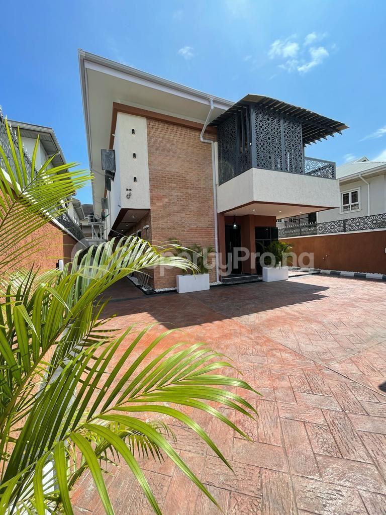 5 bedroom House for sale Lekki Lagos