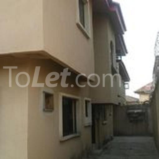 6 bedroom House for rent No. 25 Omoloba Shamsindeen Street, Thomas estate Ajah Lagos - 0