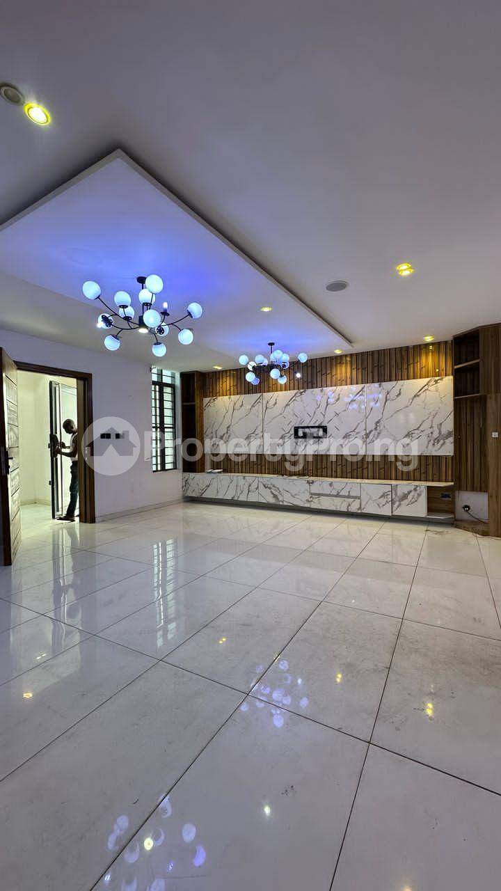 Flat / Apartment for rent Osapa london Lekki Lagos