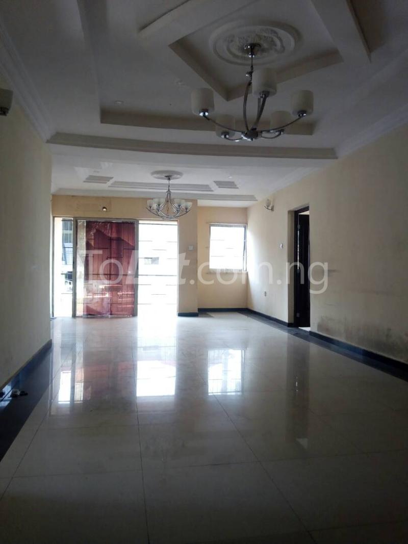 3 bedroom Flat / Apartment for rent   Opebi Ikeja Lagos