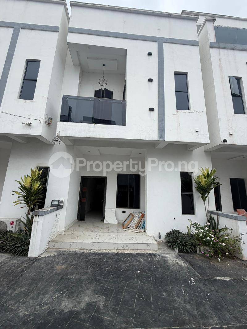 3 bedroom Flat / Apartment for rent Ologolo Lekki Lagos