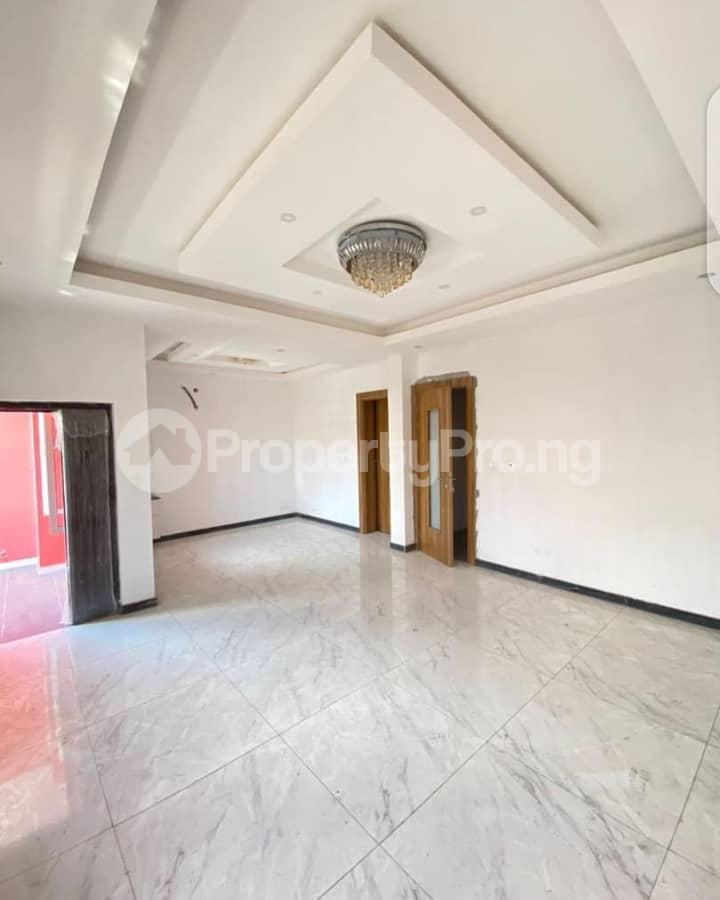 4 bedroom House for sale Z Ologolo Lekki Lagos