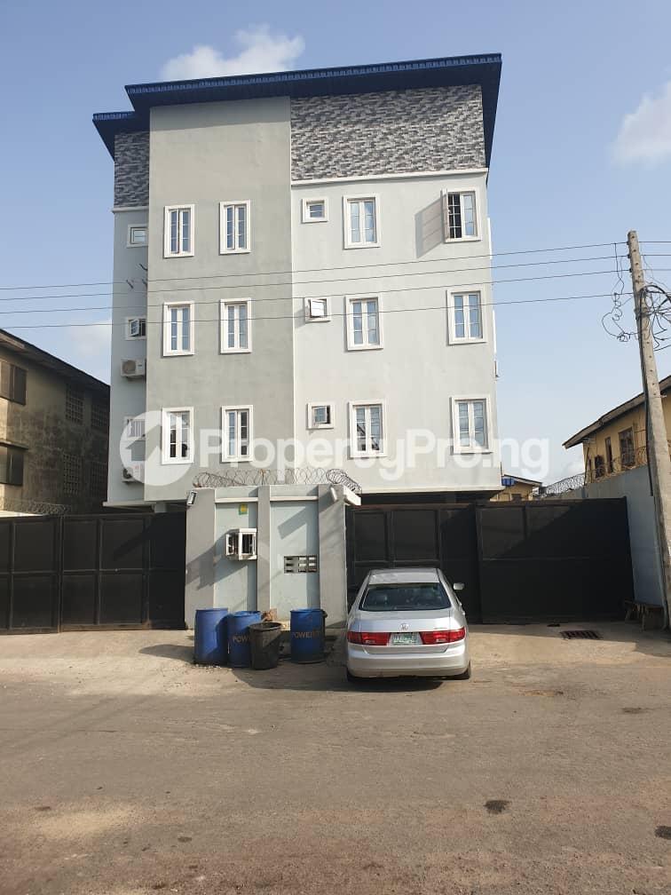 3 bedroom Flat / Apartment for rent Ajayi Onike Yaba Lagos