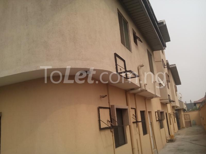 2 bedroom Flat / Apartment for rent Yemi Adeboye Street Peace Estate. Amuwo Odofin Amuwo Odofin Lagos - 0